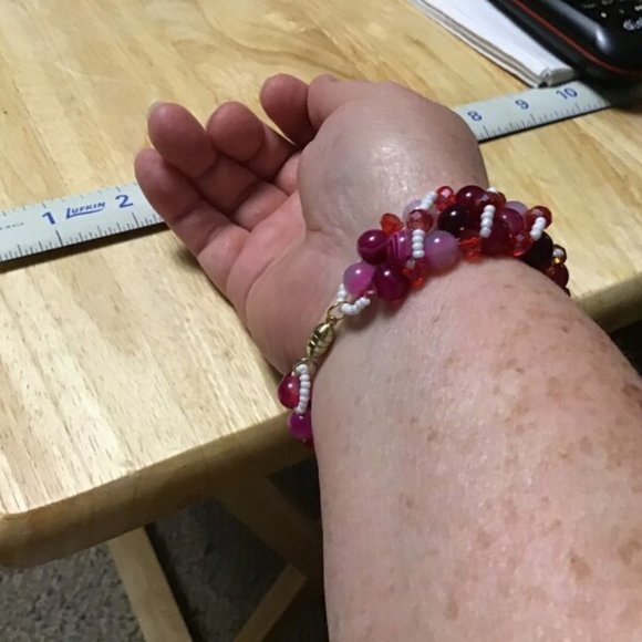 Handcrafted Beaded Bracelet w/ Magnetic Clasp RED&WHITE about 7 1/4" ...  br-19 - Picture 2 of 9